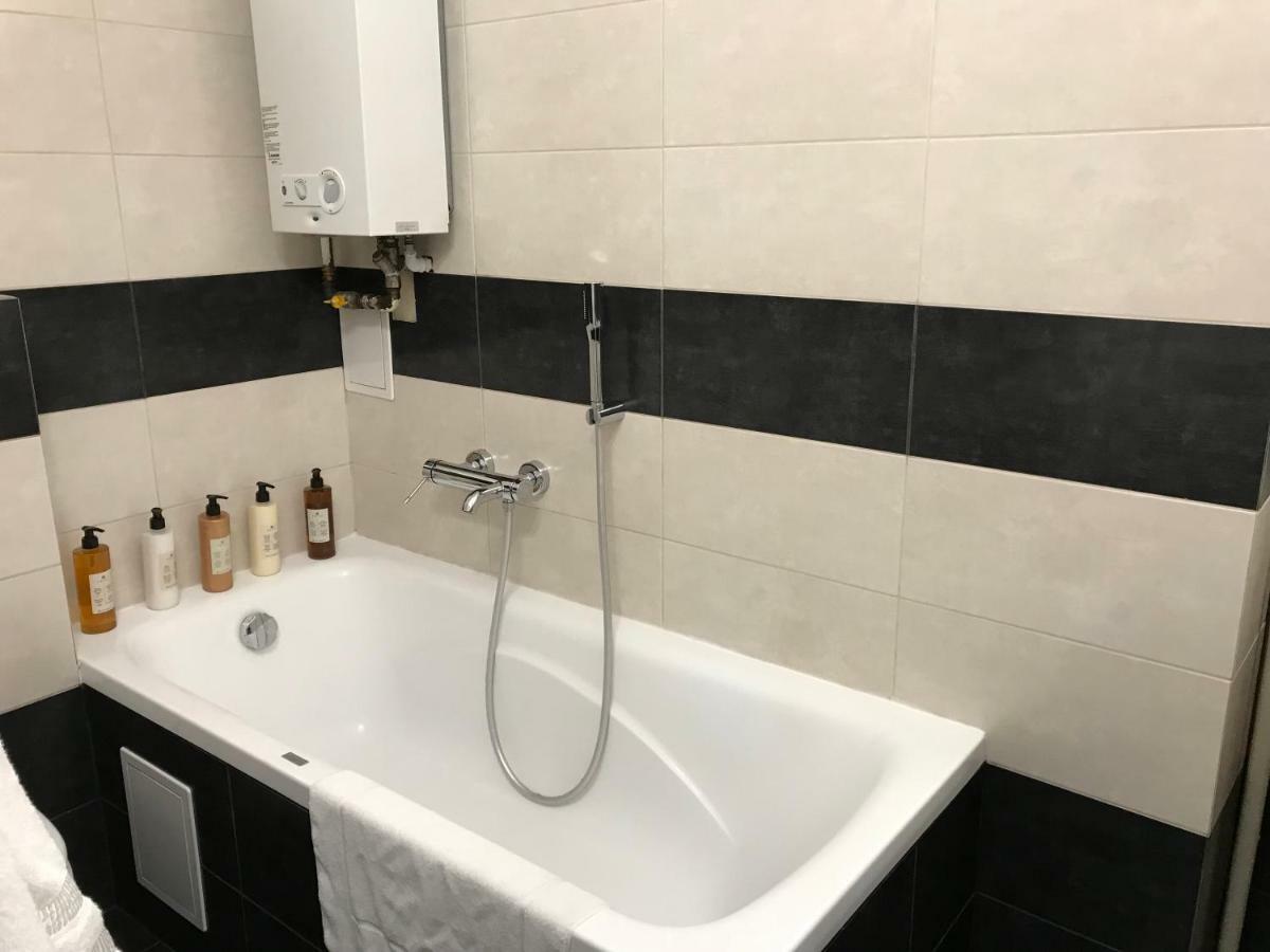 Cosy Apartment With Amazing View Katowice Ngoại thất bức ảnh